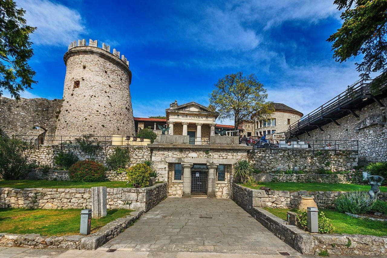 Apartman Bulevard Apartment Rijeka Exterior foto